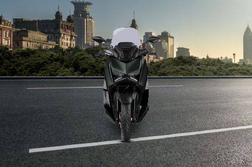 Honda ADV 160 Vs Yamaha Xmax Connected Which Is Better