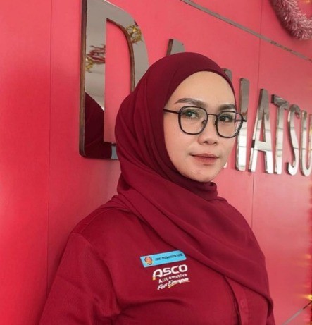 Lucky pissa astutik putri