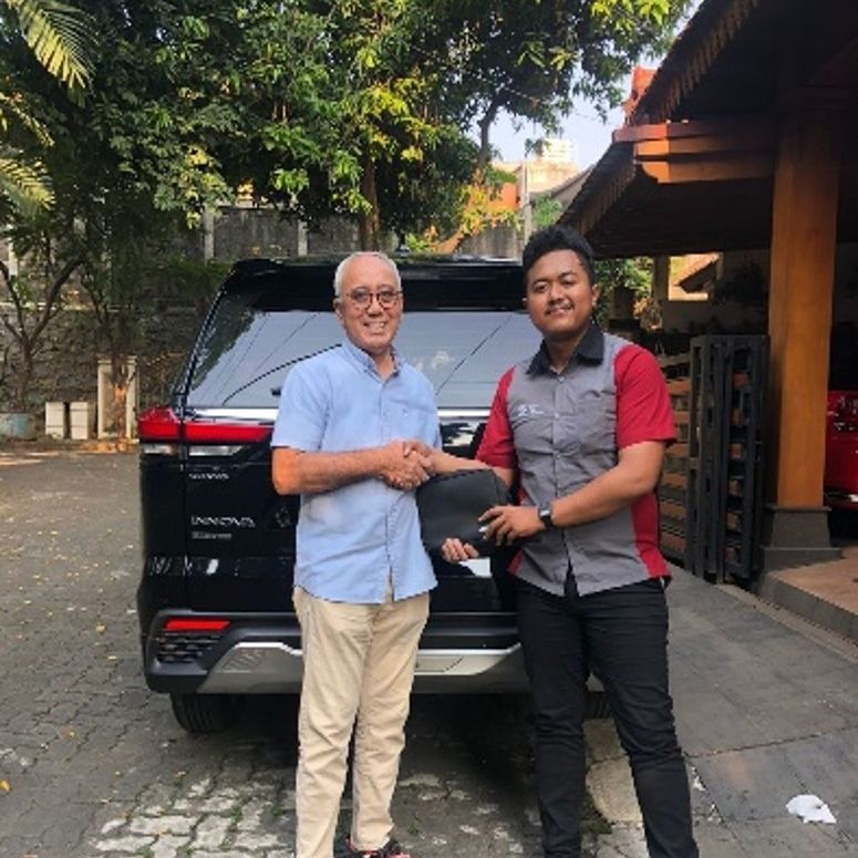 Toyota Zenix V Hybrid