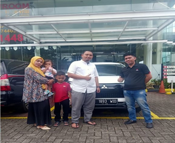 Serah Terima Unit Xpander