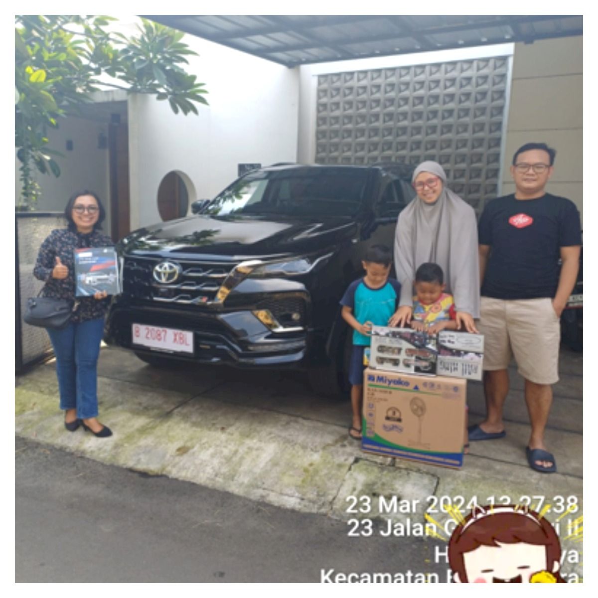 Fortuner 2.8 VRZ GR AT Hitam