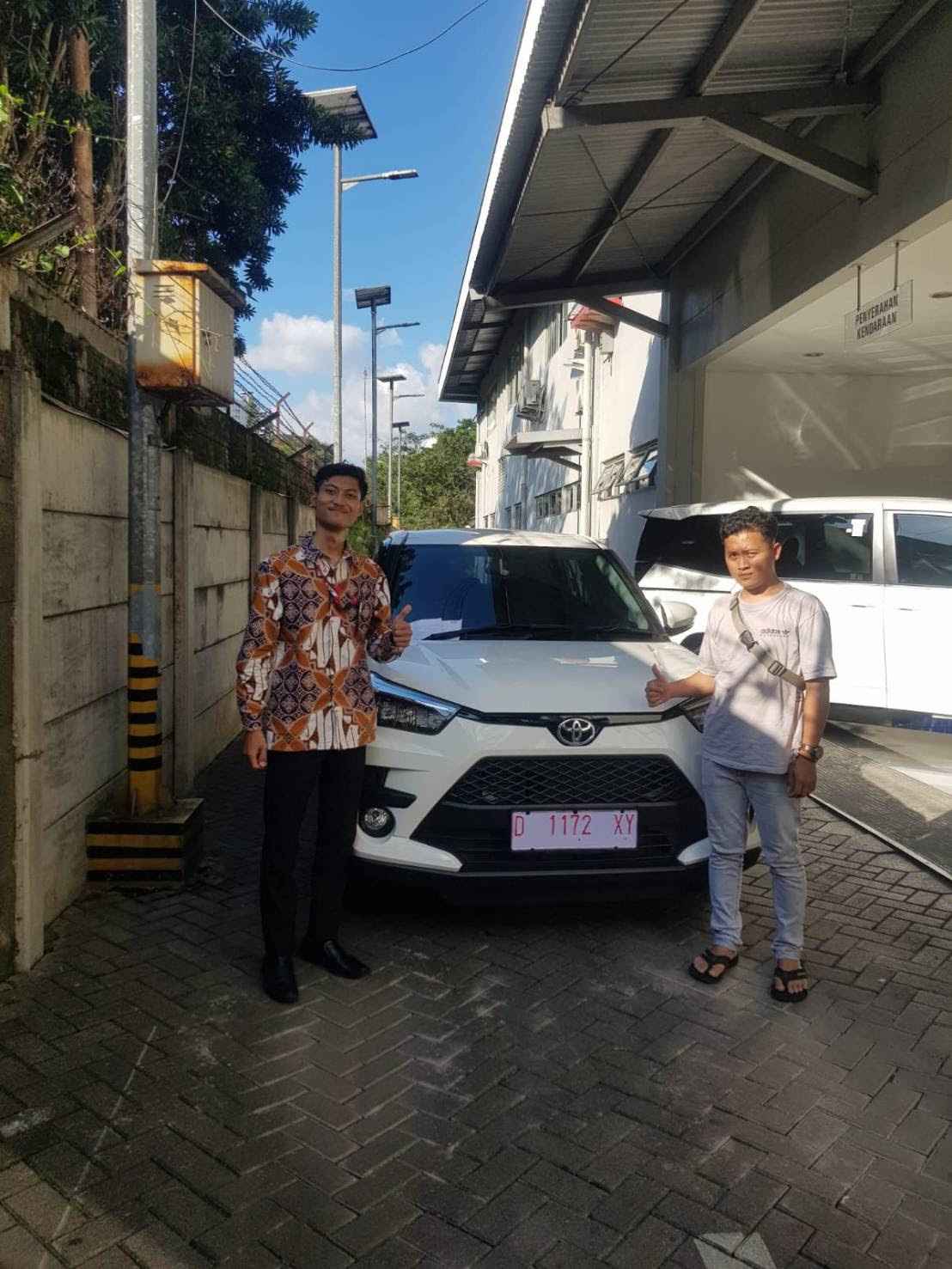 Delivery unit Toyota Raize