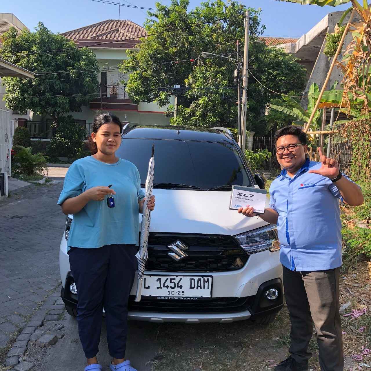 Delivery XL-7 Alpha White