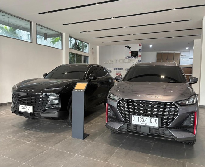 Mobil masa depan, canggih dan premi