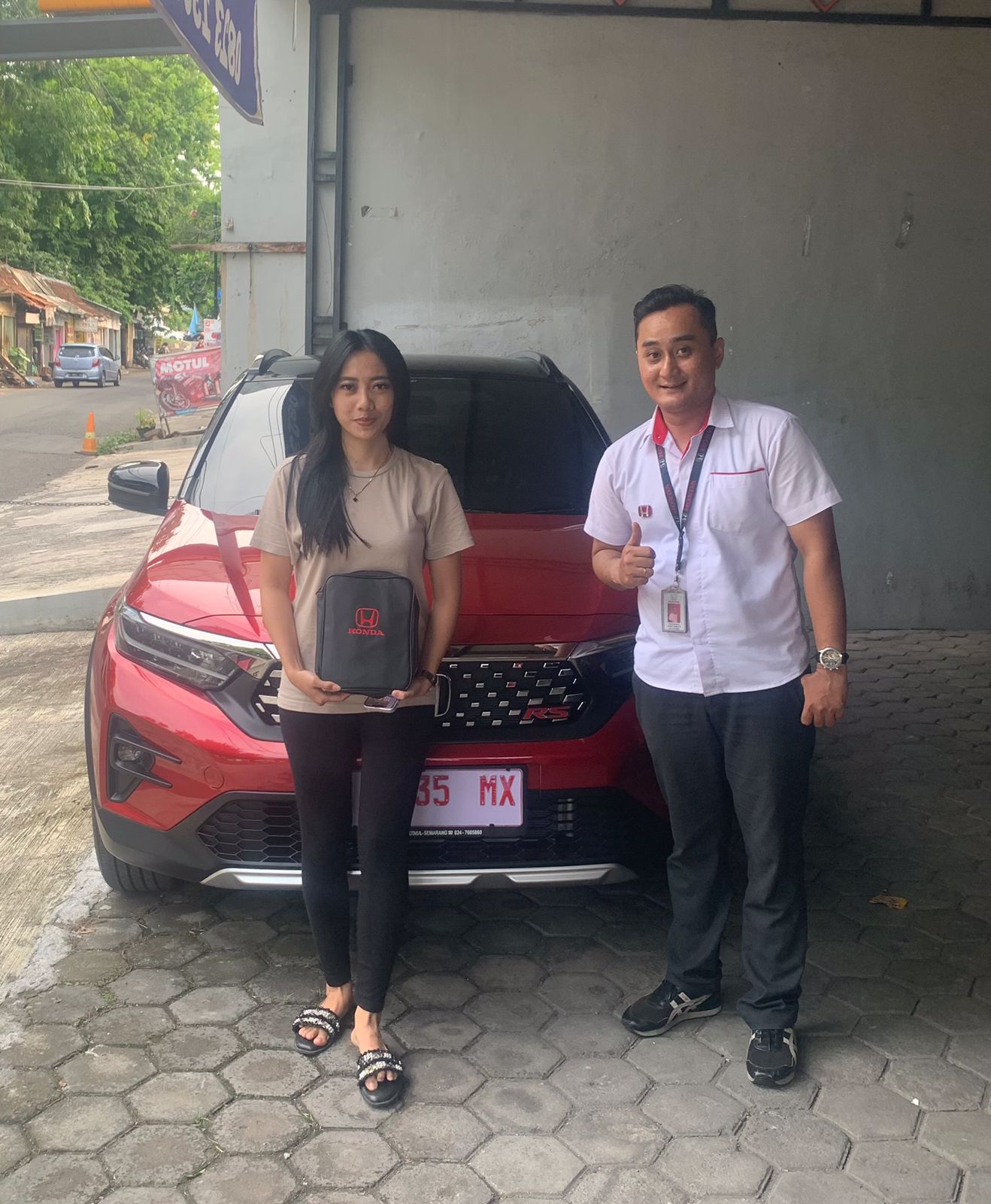 Deliverys Honda WRV RS (Two Tone)