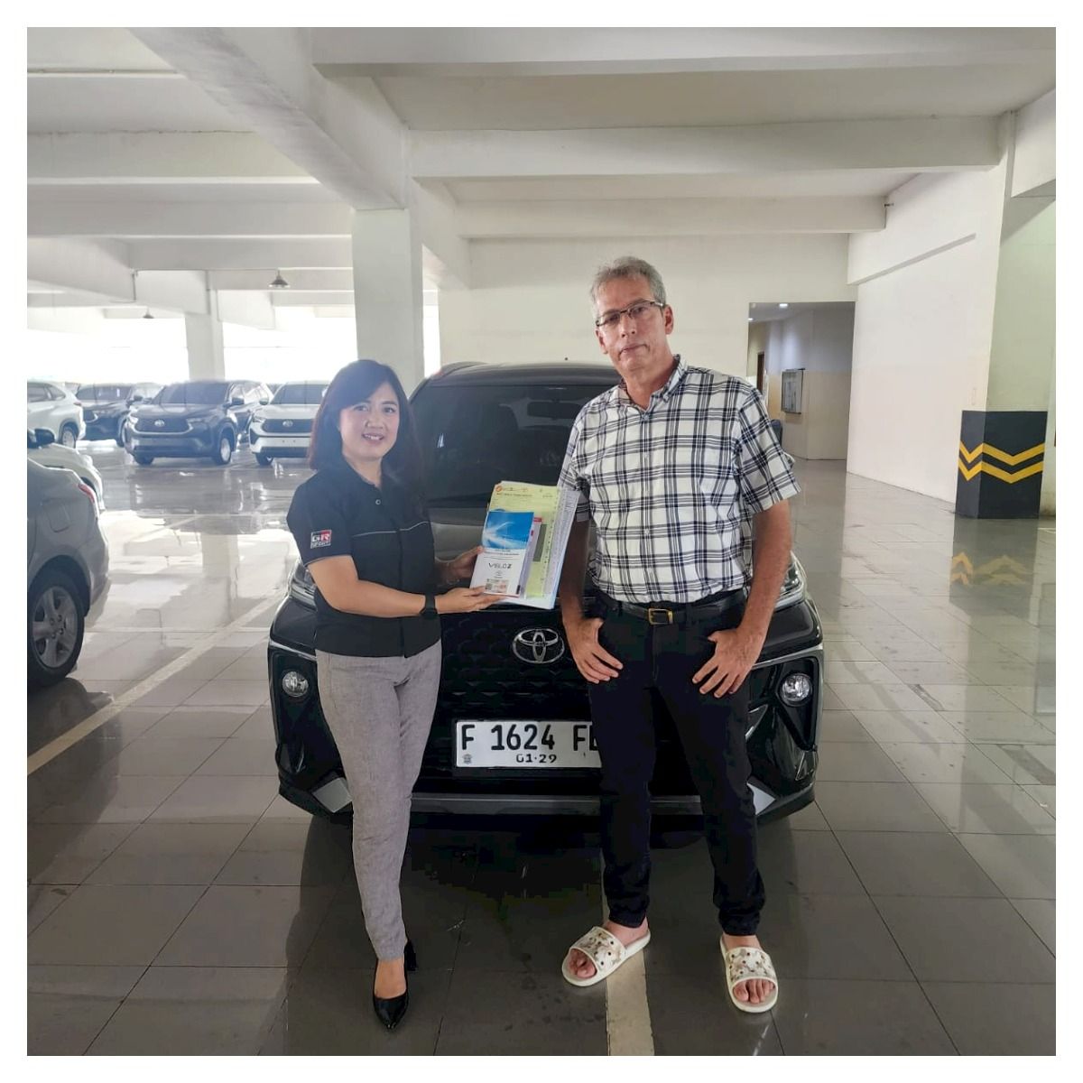 Delivery Mobil Toyota