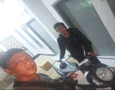 Delivery Honda Beat Deluxe