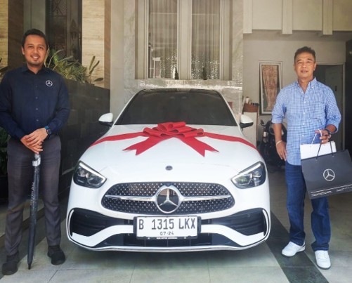  Mercedes-Benz C300 AMG