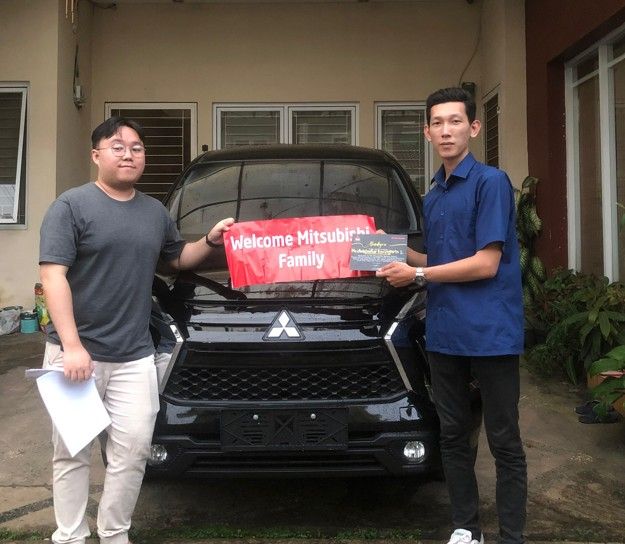 Delivery Mitsubishi Expander