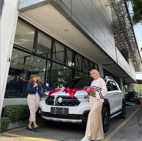 Delivery Suzuki XL7 Alpha at Two To