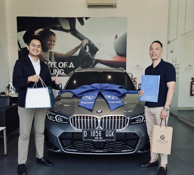 Delivery BMW 330i Touring Msport