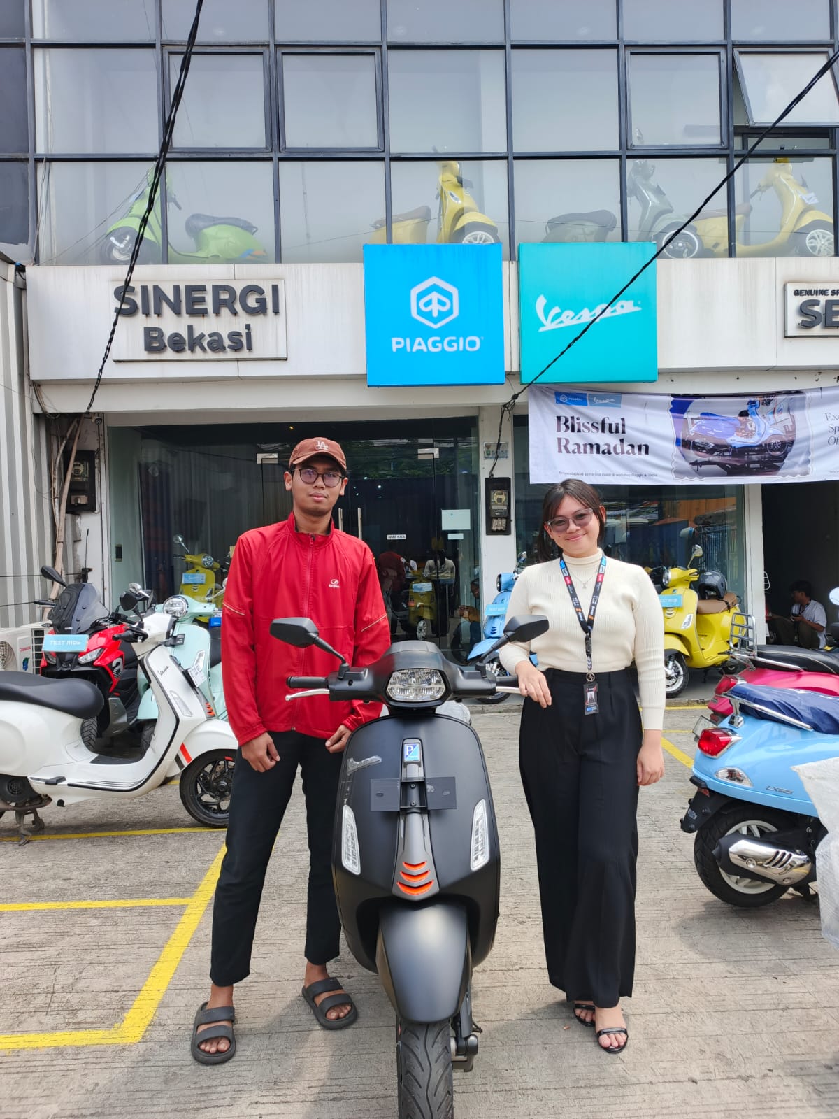 Serah Terima Unit Vespa