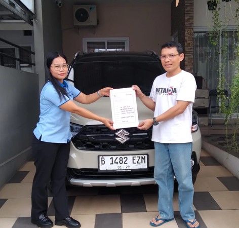 Serah terima unit Suzuki XL 7