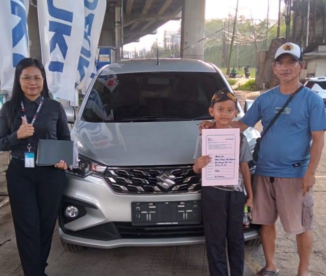 Serah terima unit Suzuki Ertiga
