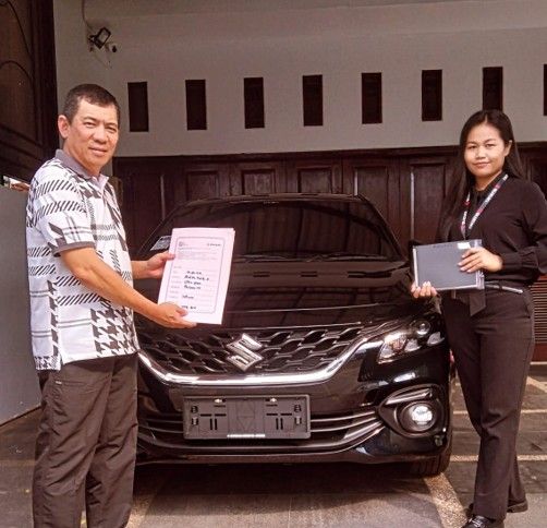 Serah terima unit Suzuki Baleno
