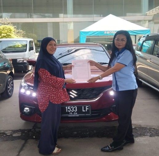 Serah terima unit Suzuki Baleno