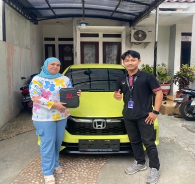 Delivery Honda Brio RS