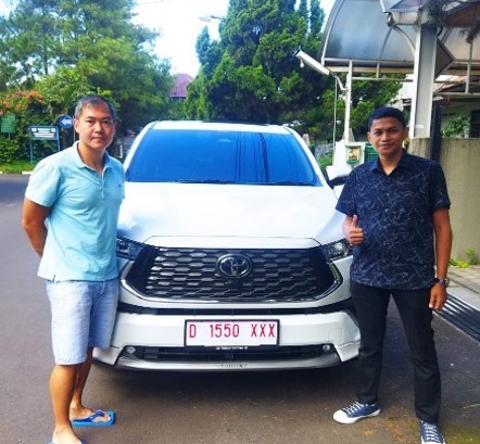 Delivery Toyota Inova Zenix