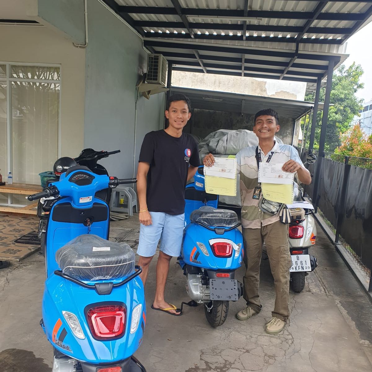 Serah Terima Unit Vespa