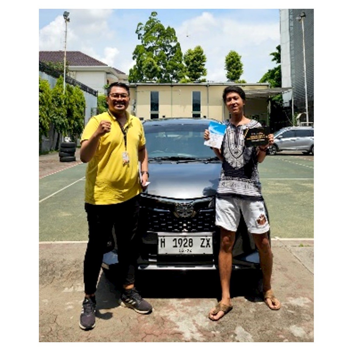 Serah TerimaUnit Toyota Calya G