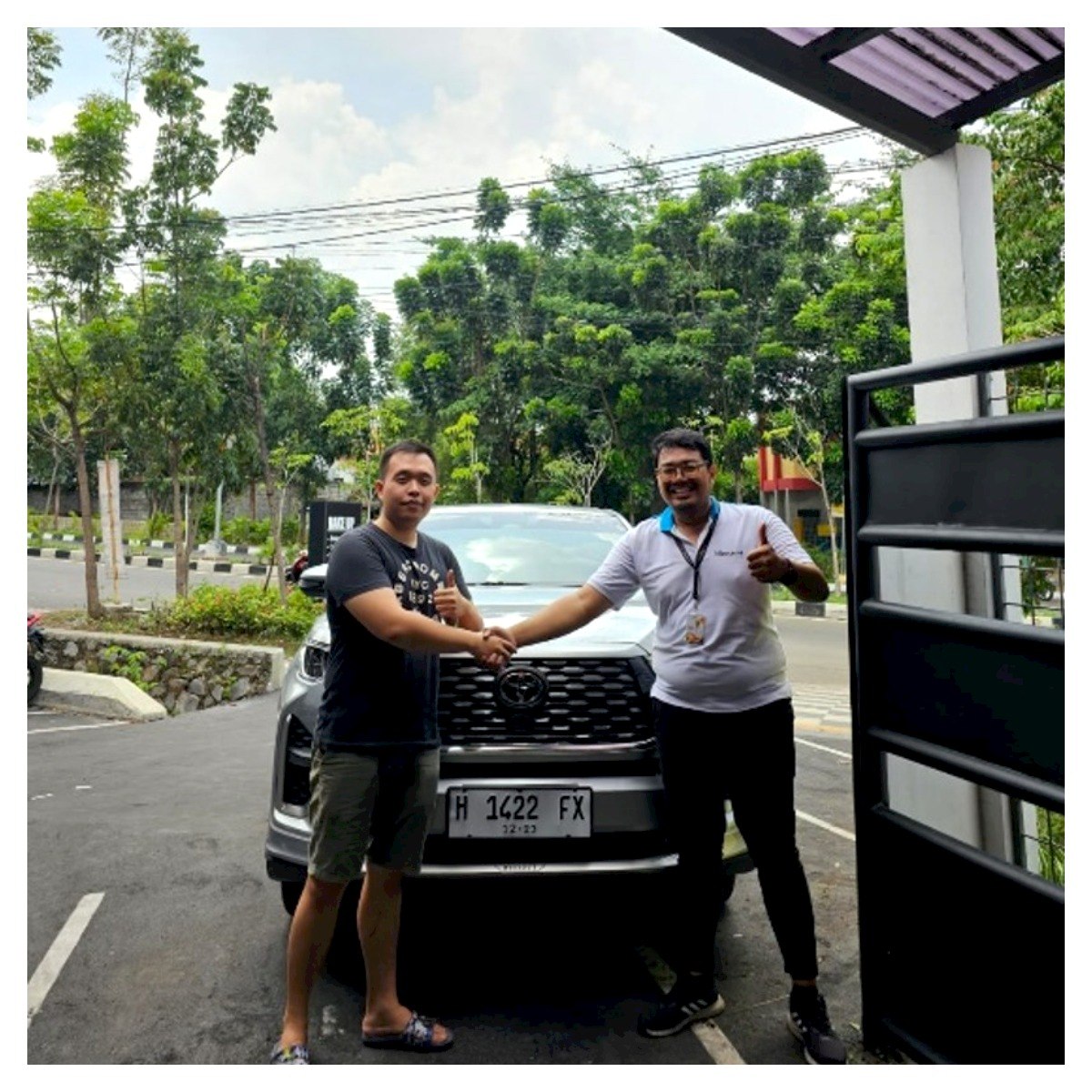 Serah terima unit Toyota Zenix Q