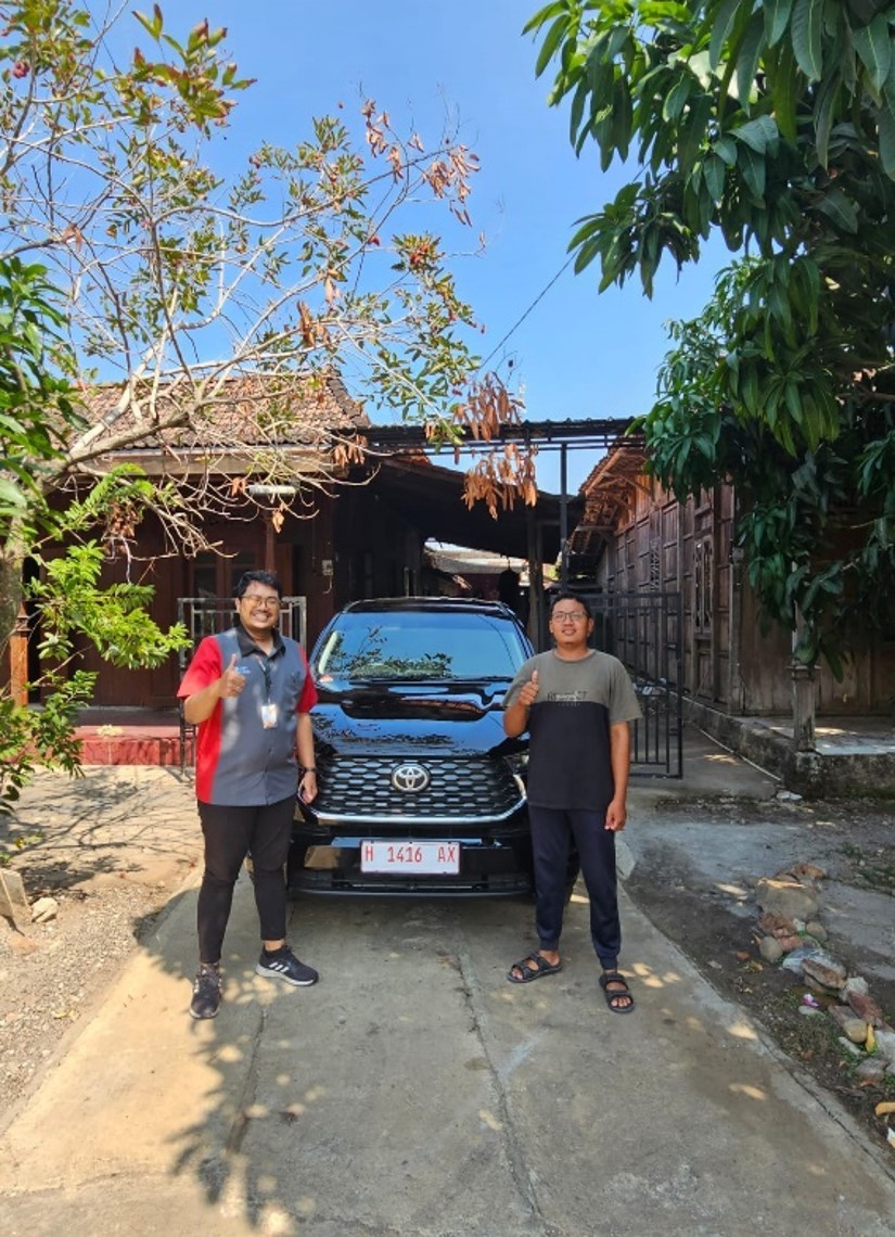 Serah terima unit Toyota  Zenix V