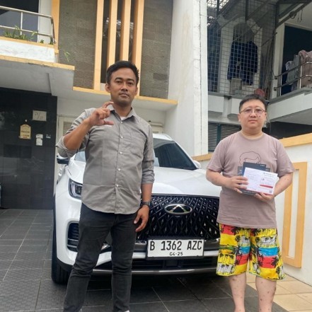 Tiggo 8 premium putih