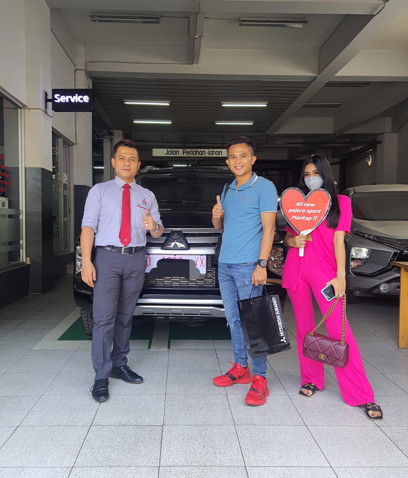 Delivery Mitsubishi Pajero Dakar