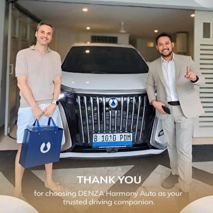 Serah terima unit  Denza D9 