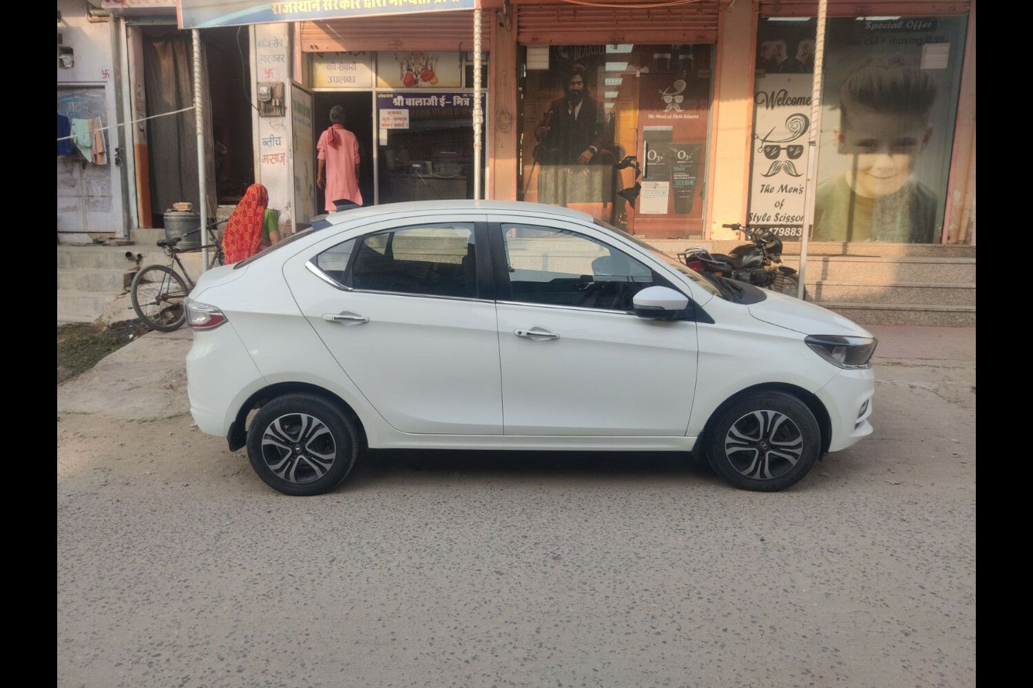 Suzuki Fronx SGX Hybrid AT