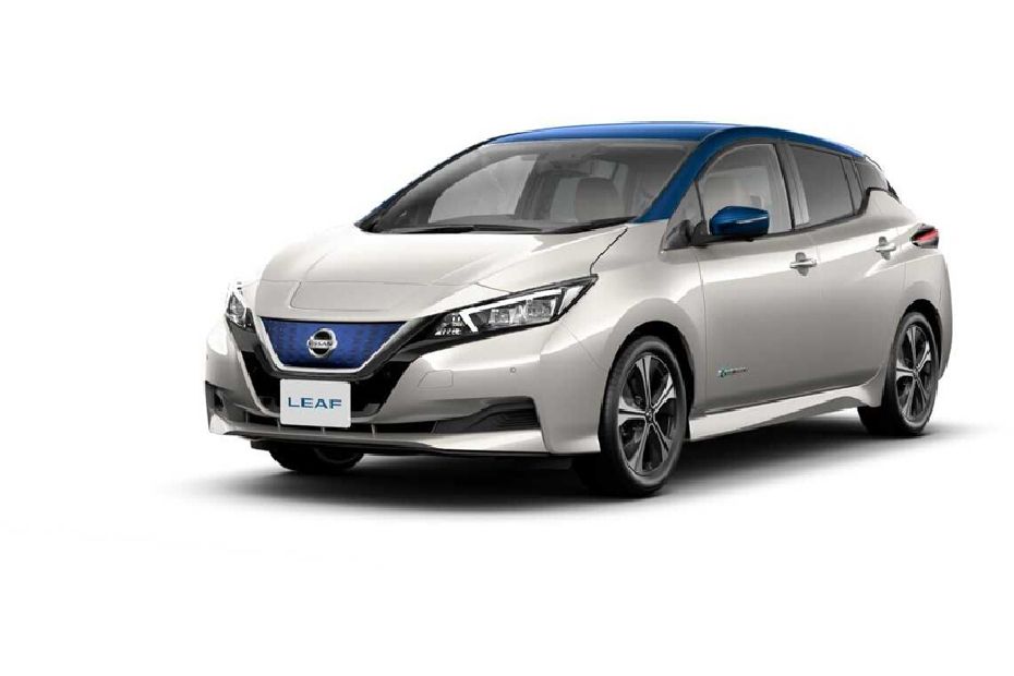 Nissan Leaf White Pearl With Blue Roof Nissan Leaf White Pearl With Blue Roof