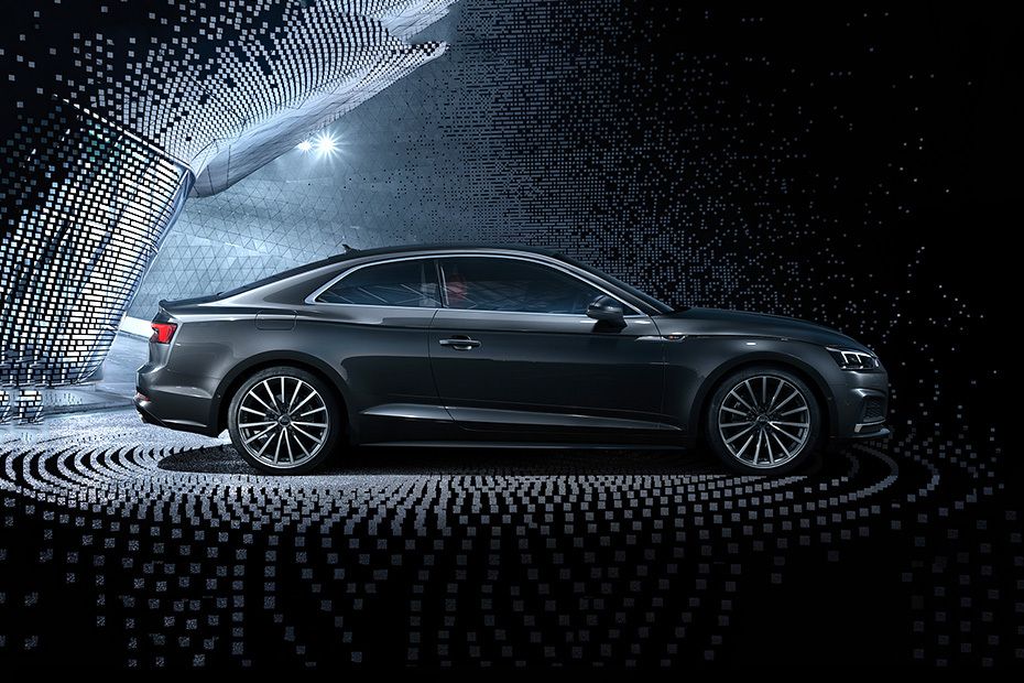 Tampak kanan Audi A5 Tampak kanan Audi A5