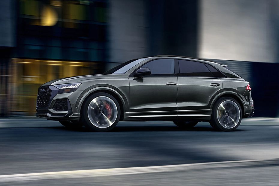 Audi Q8 RS Side Medium View