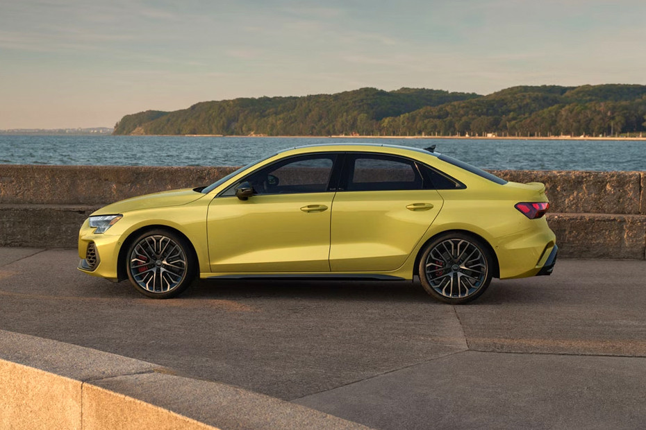 Audi S3 Tampak Samping Audi S3 Tampak Samping