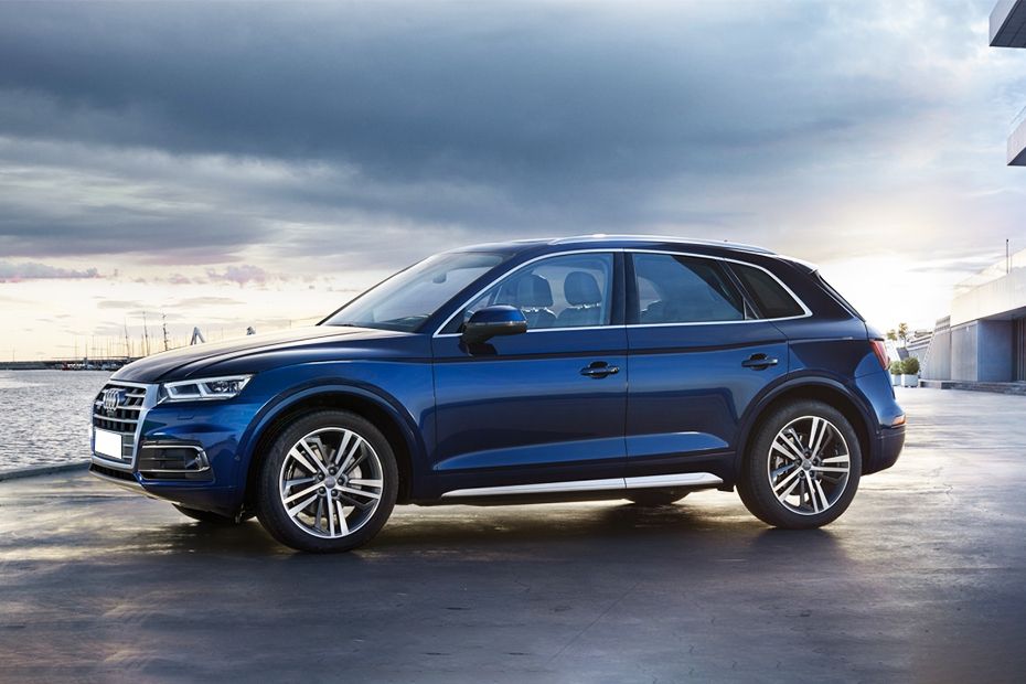 Audi Q5 Side Medium View Audi Q5 Side Medium View
