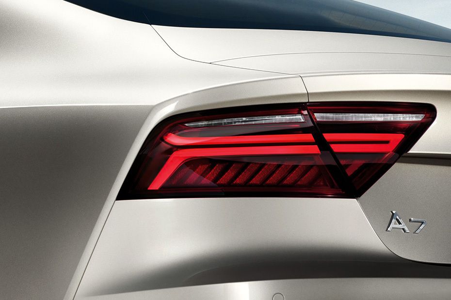 Audi A7 lampu belakang