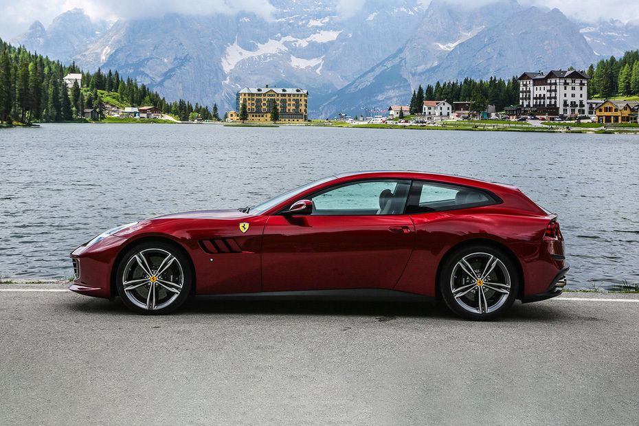GTC4Lusso Side view