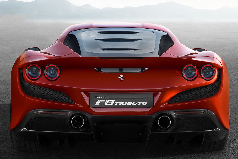 Ferrari F8 Tributo Tampak belakang