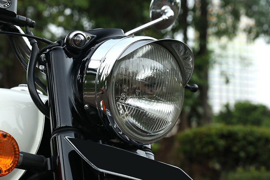 Royal Enfield Classic 350 Head Light View Royal Enfield Classic 350 Head Light View