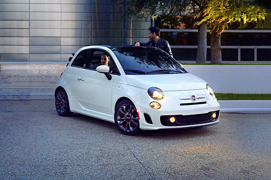 https://imgcdn.oto.com/large/gallery/exterior/11/491/fiat-500-front-angle-low-view-116739.jpg
