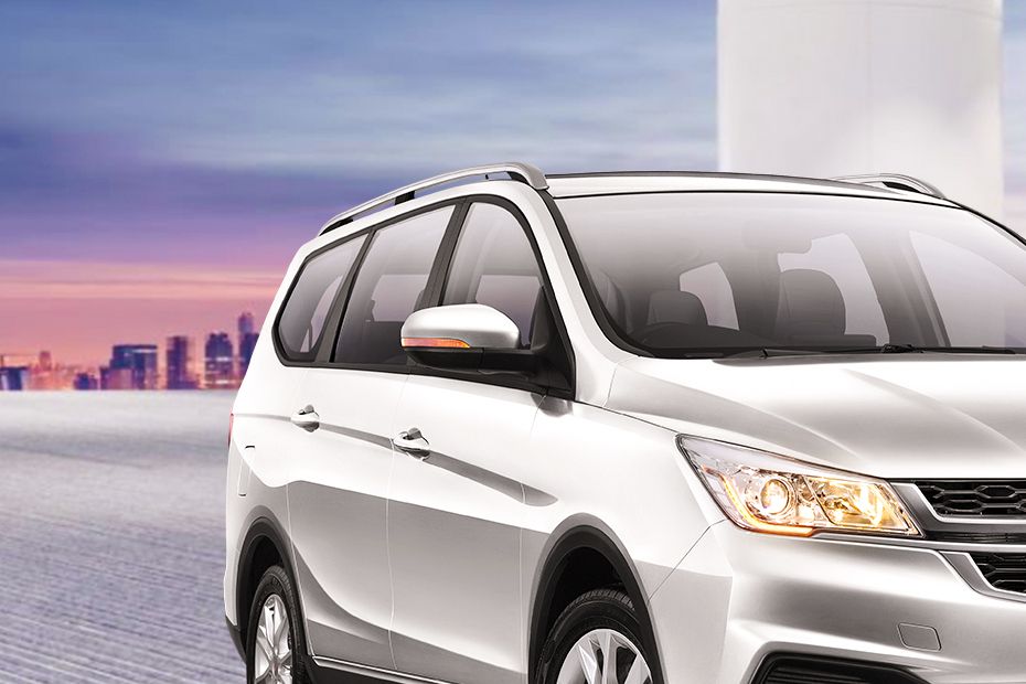 Wuling Cortez S Drivers Side Mirror Front Angle Wuling Cortez S Drivers Side Mirror Front Angle