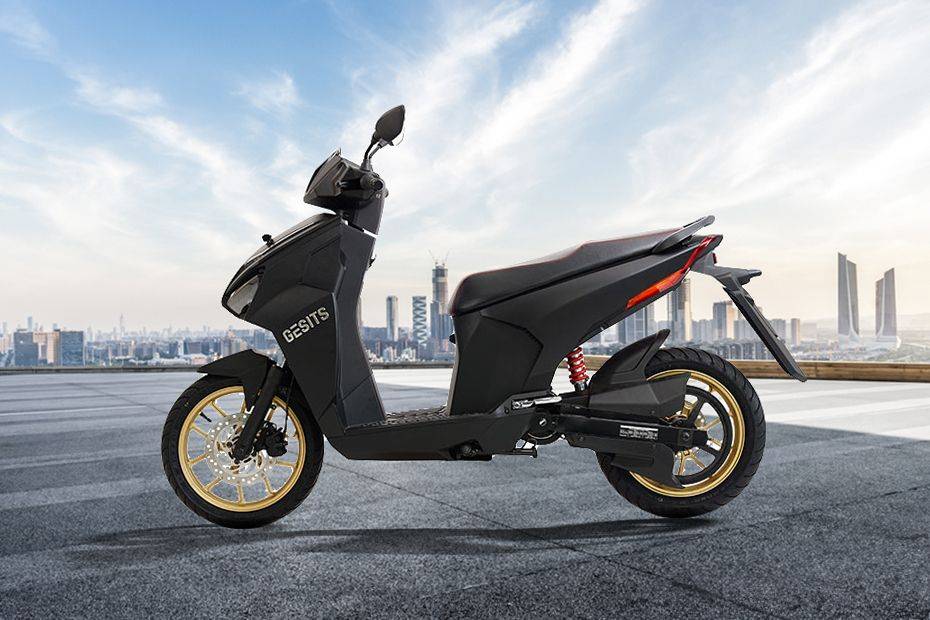 Motor Gesits G1 DLX Electric 2024 di Indonesia