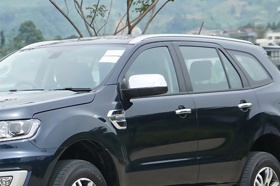 Ford Everest Drivers Side Mirror Front Angle Ford Everest Drivers Side Mirror Front Angle