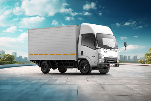 Isuzu ELF NLR 2025 Price, Promo November, Spec Reviews