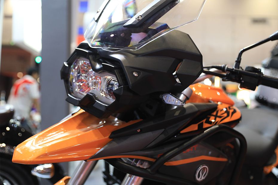 SM Sport RX3S Head Light View SM Sport RX3S Head Light View