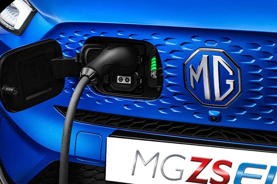 MG ZS EV Gas Cap Open