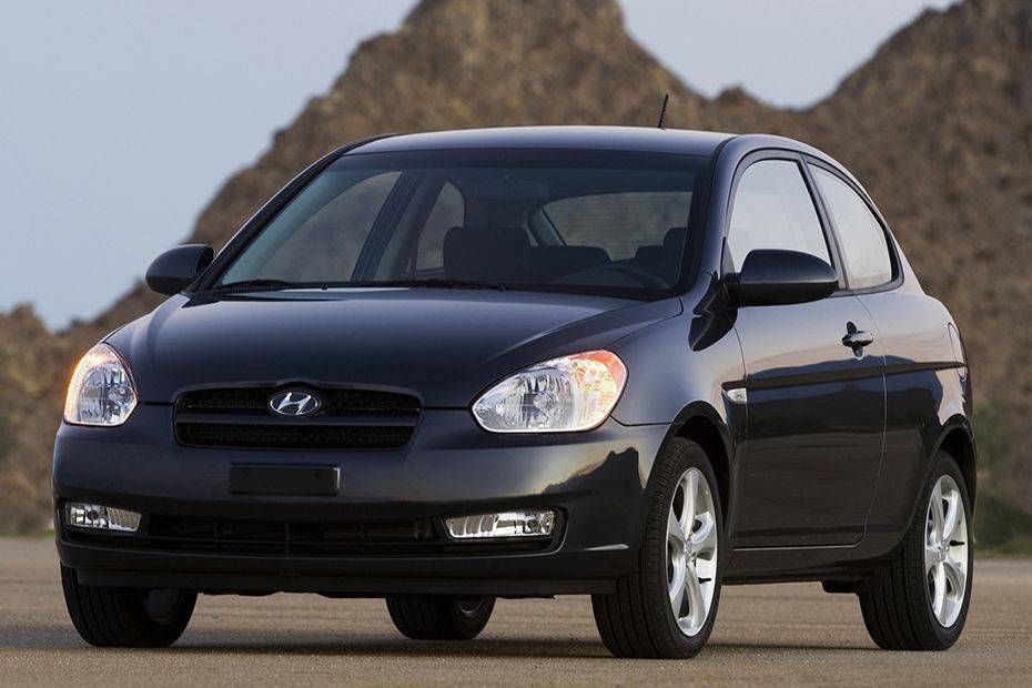 Hyundai Accent Images - Check Interior & Exterior Photos | OtO