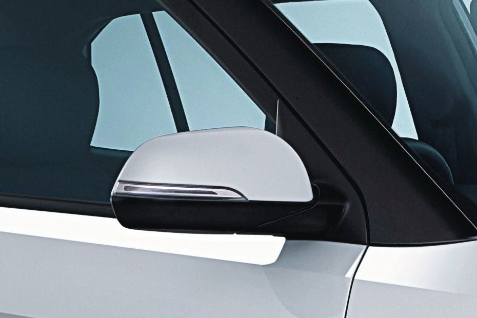 Hyundai Creta (2015-2020) Drivers Side Mirror Front Angle Hyundai Creta (2015-2020) Drivers Side Mirror Front Angle