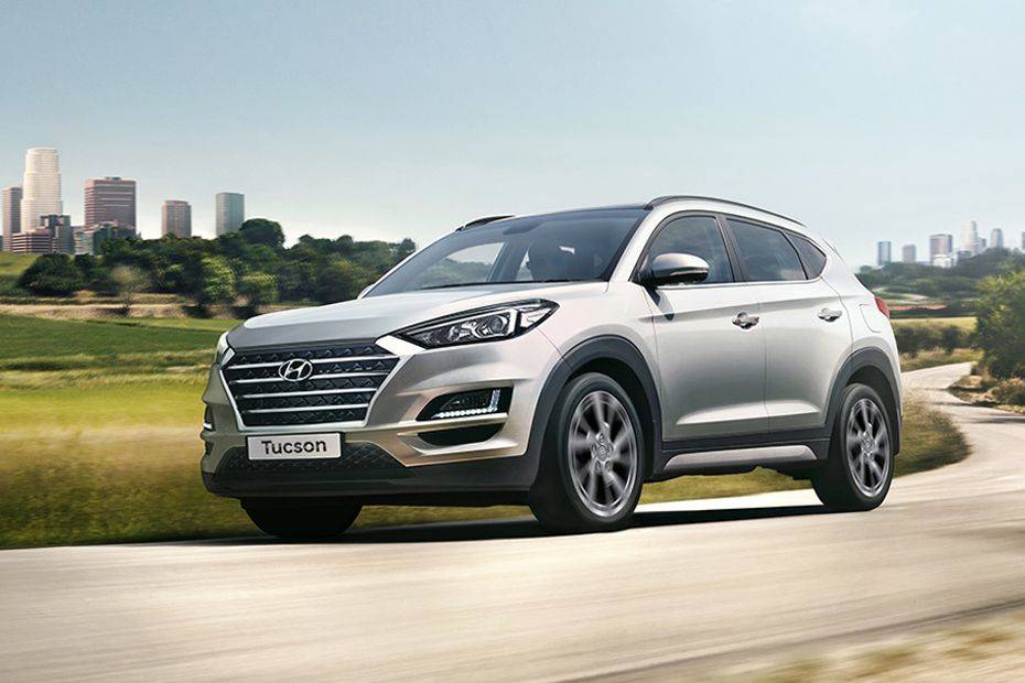 Hyundai Tucson Front Side View