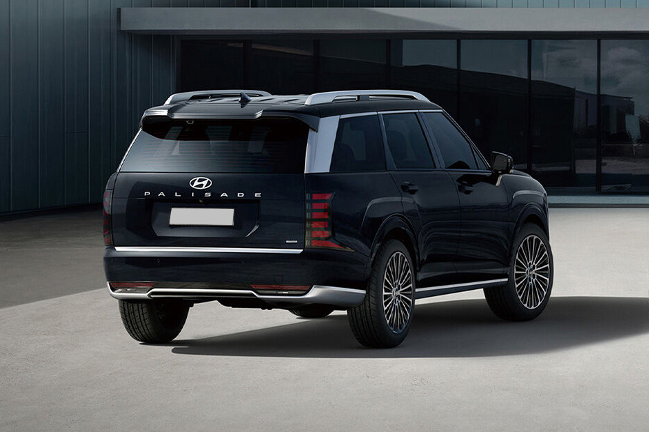 Hyundai Palisade Hybrid Rear Angle View Hyundai Palisade Hybrid Rear Angle View